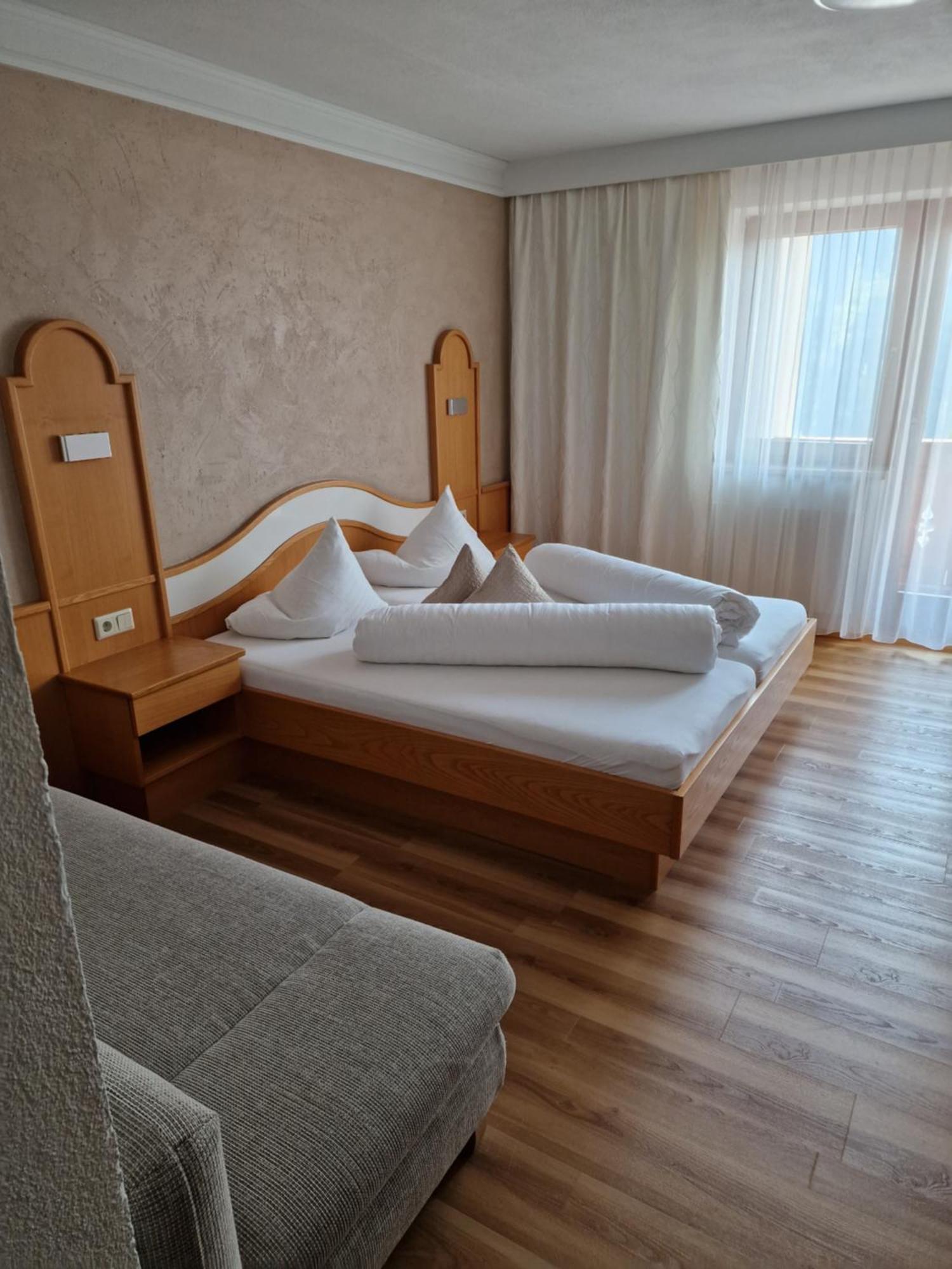 Hotel Romantica 제르젠스 외부 사진